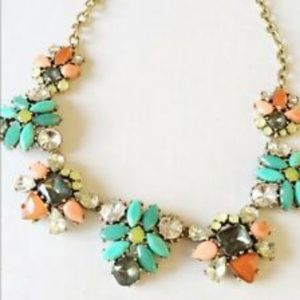 EUC Stella & Dot Statement Necklace